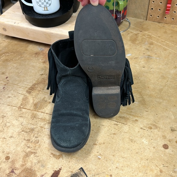 Justice brand fringe booties size 8 black color - Picture 6 of 8